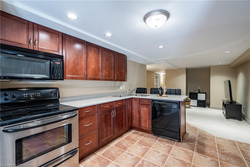6 Vanstraalen Street Property Photo 28
