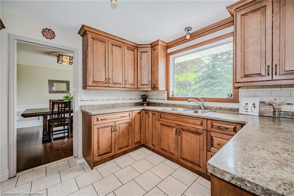 11 Coachman Crescent Property Photo 12