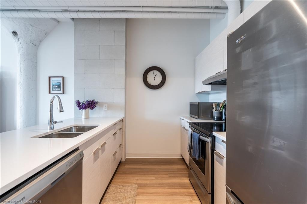 414-120 Huron Street Property Photo 15