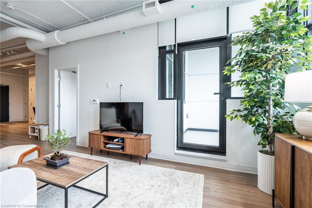 414-120 Huron Street Property Photo 22