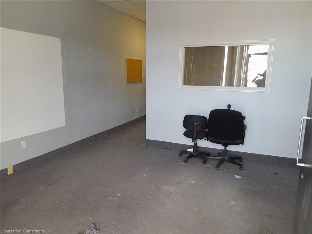 44 King Street E Property Photo 5