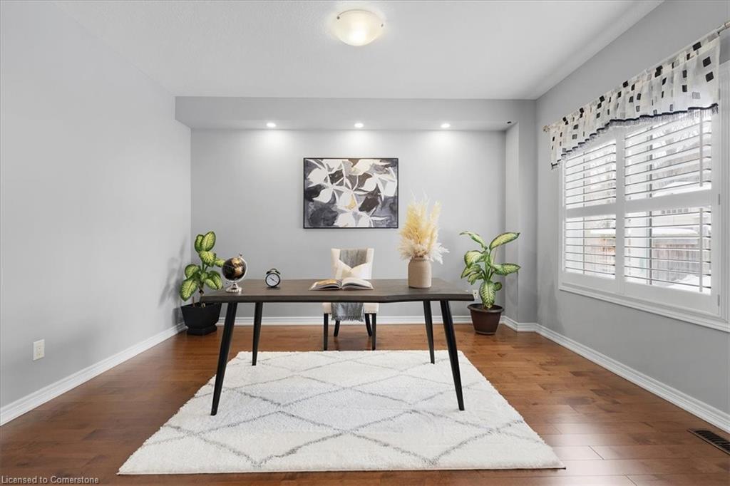 11 Redtail Street Property Photo 18
