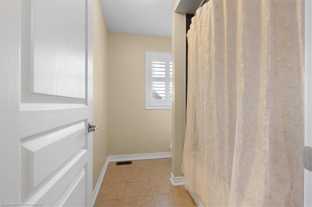 11 Redtail Street Property Photo 41