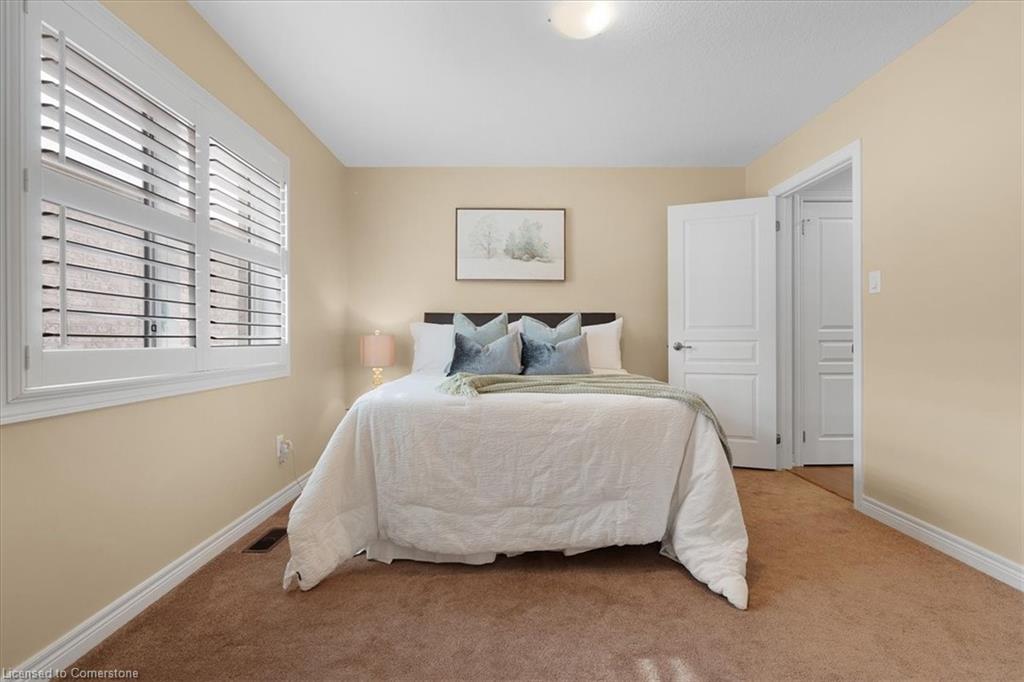 11 Redtail Street Property Photo 42
