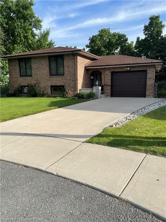 15 Penlake Court Property Photo