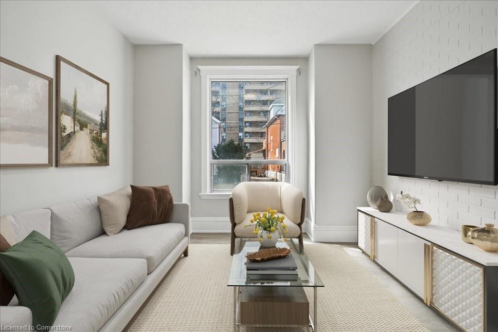 15 Huron Street Property Photo 7