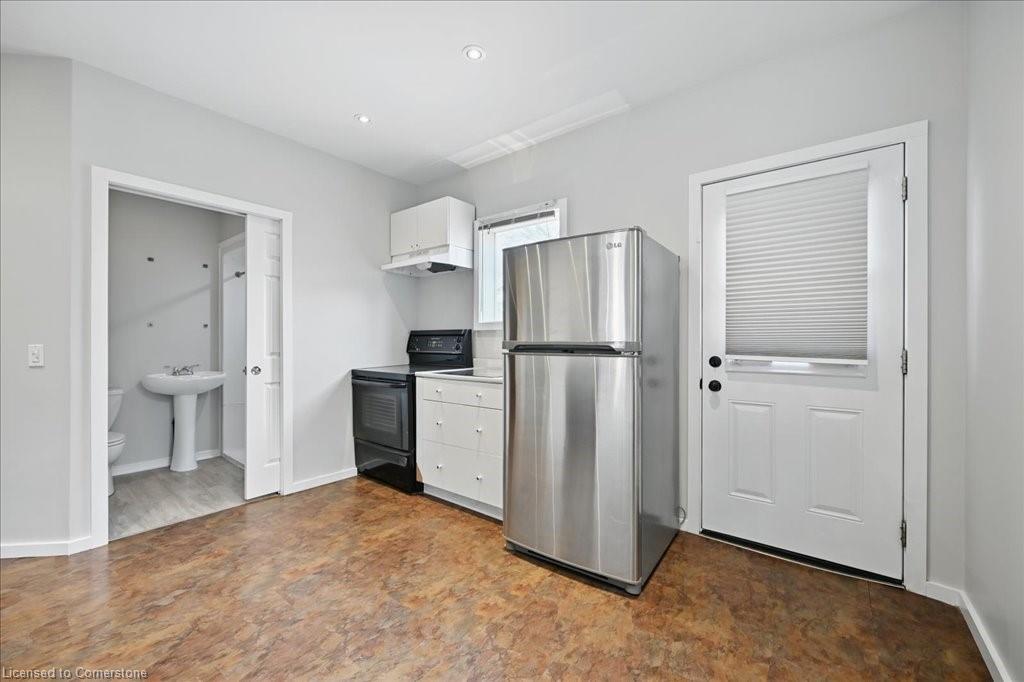 15 Huron Street Property Photo 16