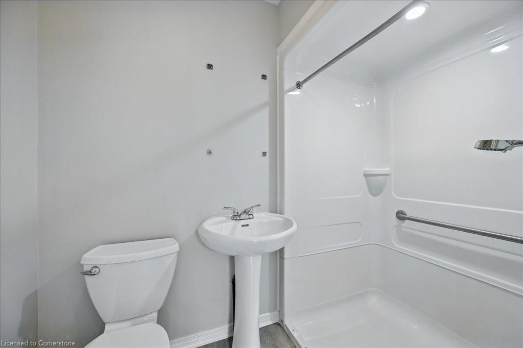 15 Huron Street Property Photo 17