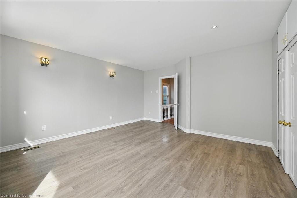 15 Huron Street Property Photo 22