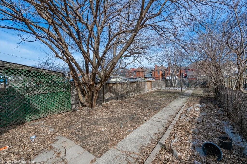 15 Huron Street Property Photo 31