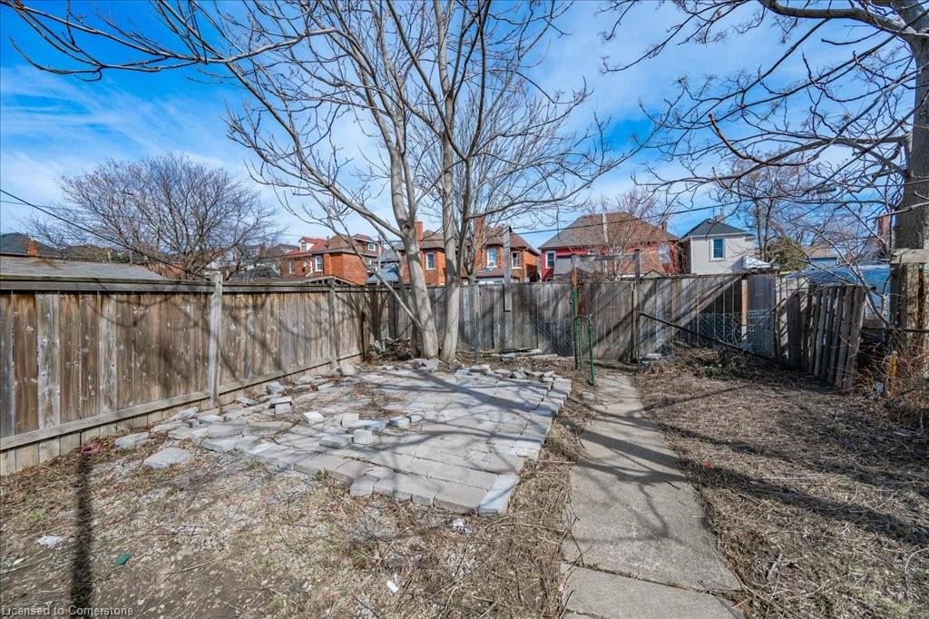 15 Huron Street Property Photo 35