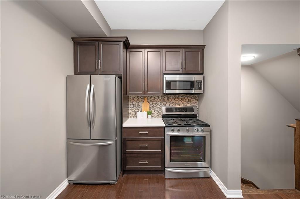 29-215 Dundas Street E Property Photo 8
