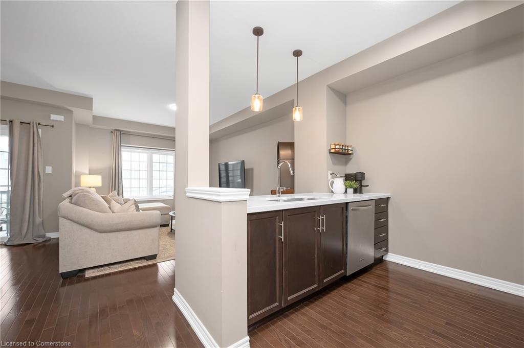 29-215 Dundas Street E Property Photo 9