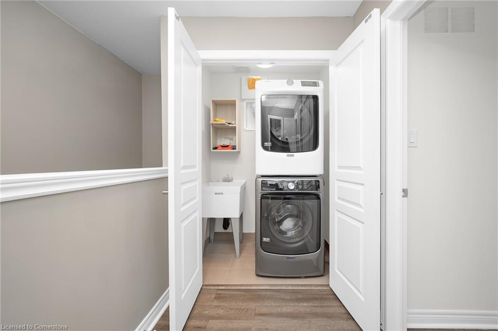 29-215 Dundas Street E Property Photo 22