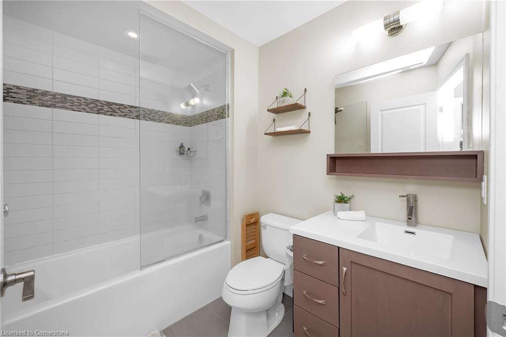 29-215 Dundas Street E Property Photo 23