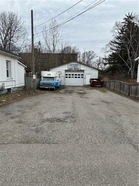 32 North Park Street Property Photo 2