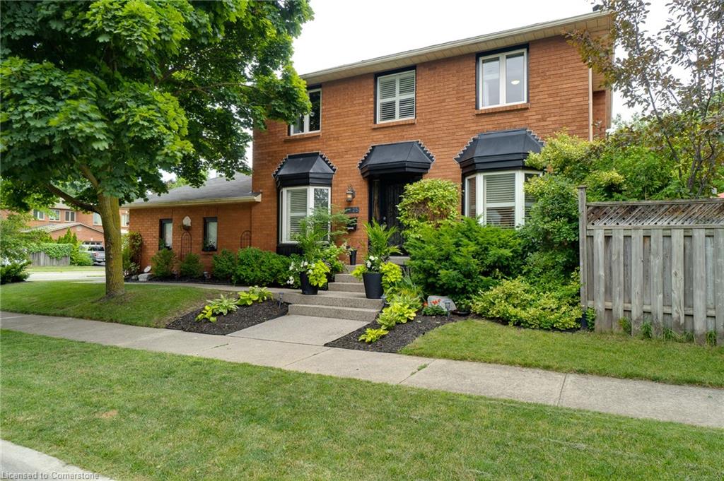 1125 Grandeur Crescent Property Photo