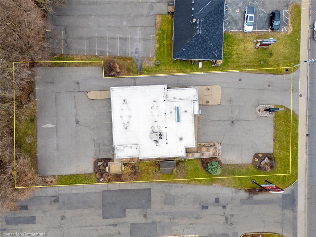 101a Queensway Property Photo 6