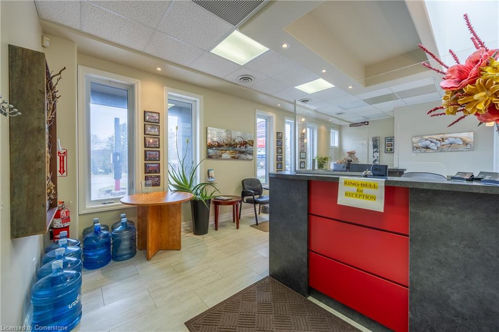 101a Queensway Property Photo 11