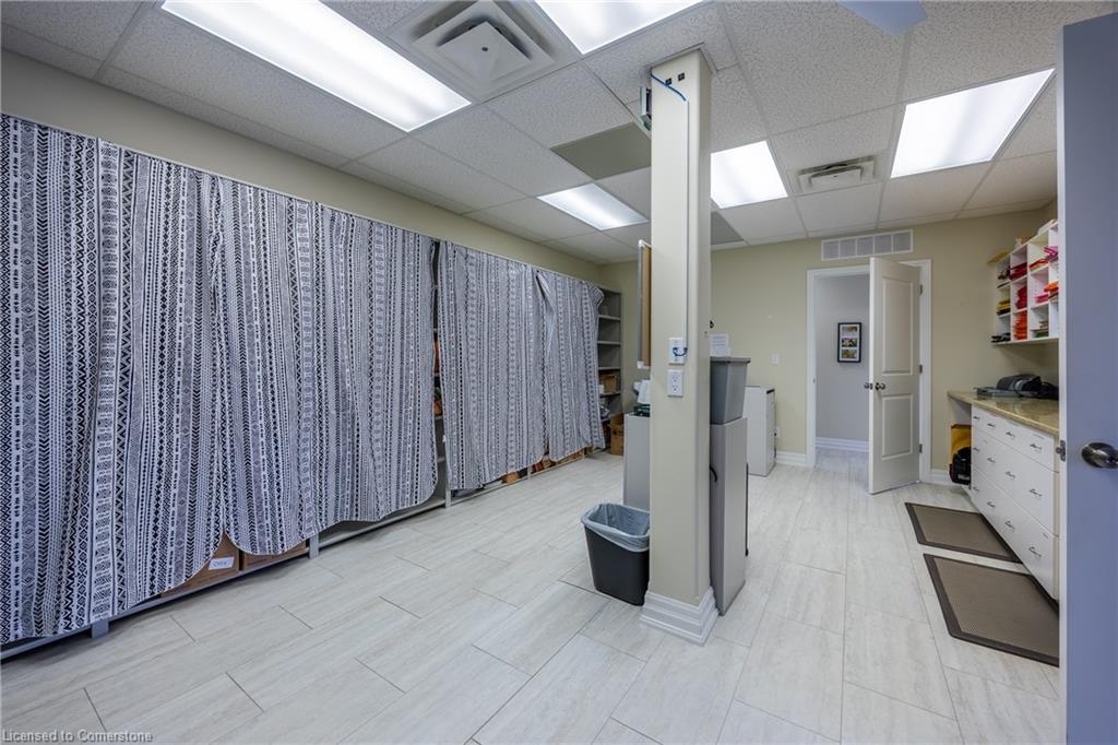 101a Queensway Property Photo 13