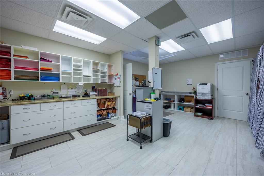 101a Queensway Property Photo 14