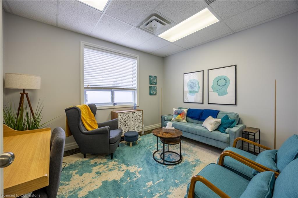 101a Queensway Property Photo 19