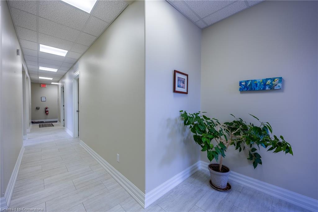 101a Queensway Property Photo 22
