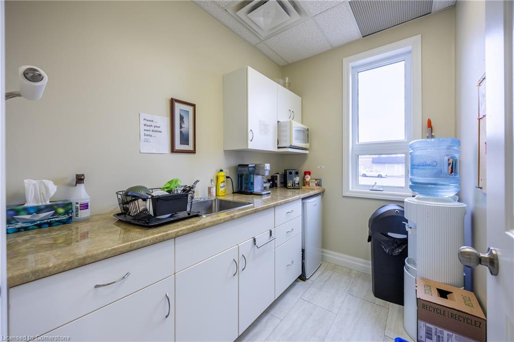 101a Queensway Property Photo 23