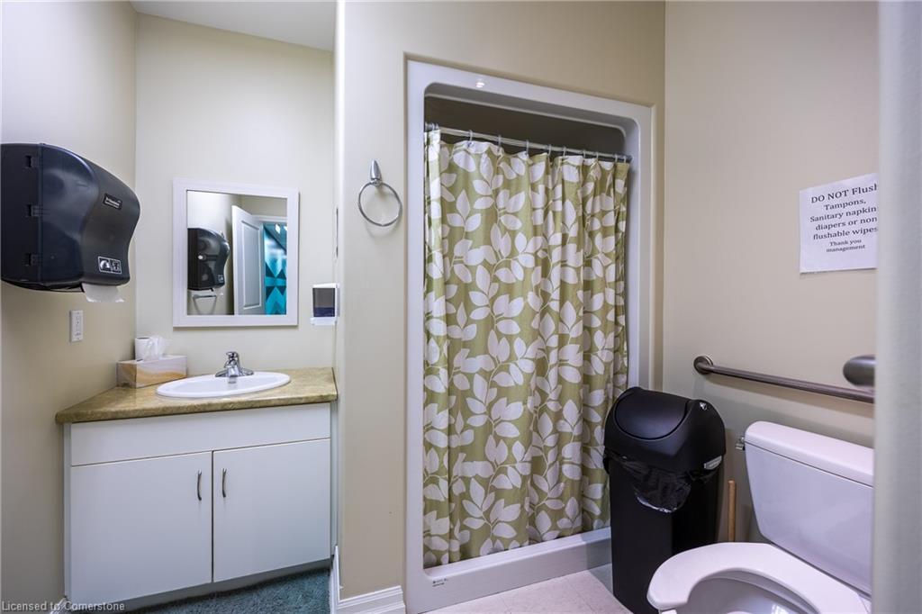 101a Queensway Property Photo 39