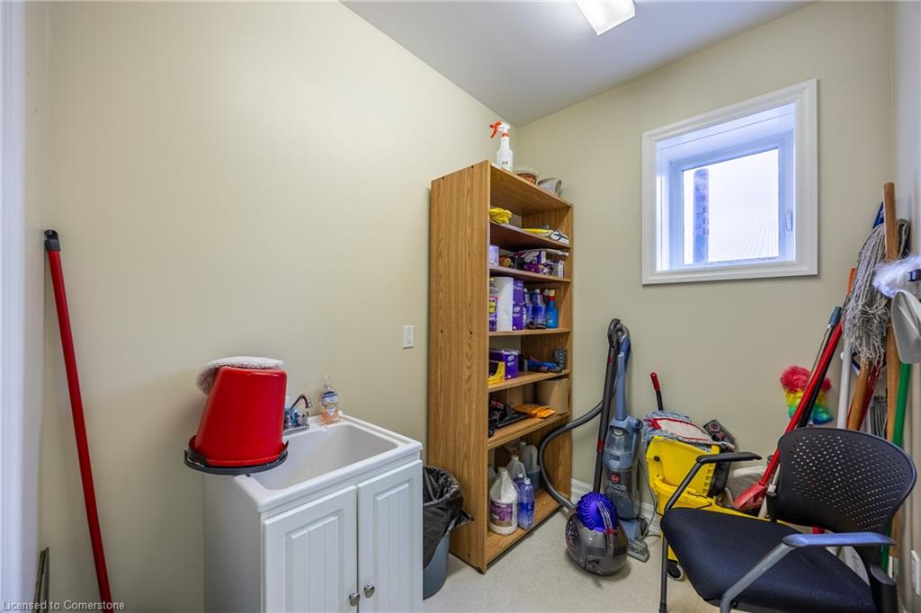 101a Queensway Property Photo 46