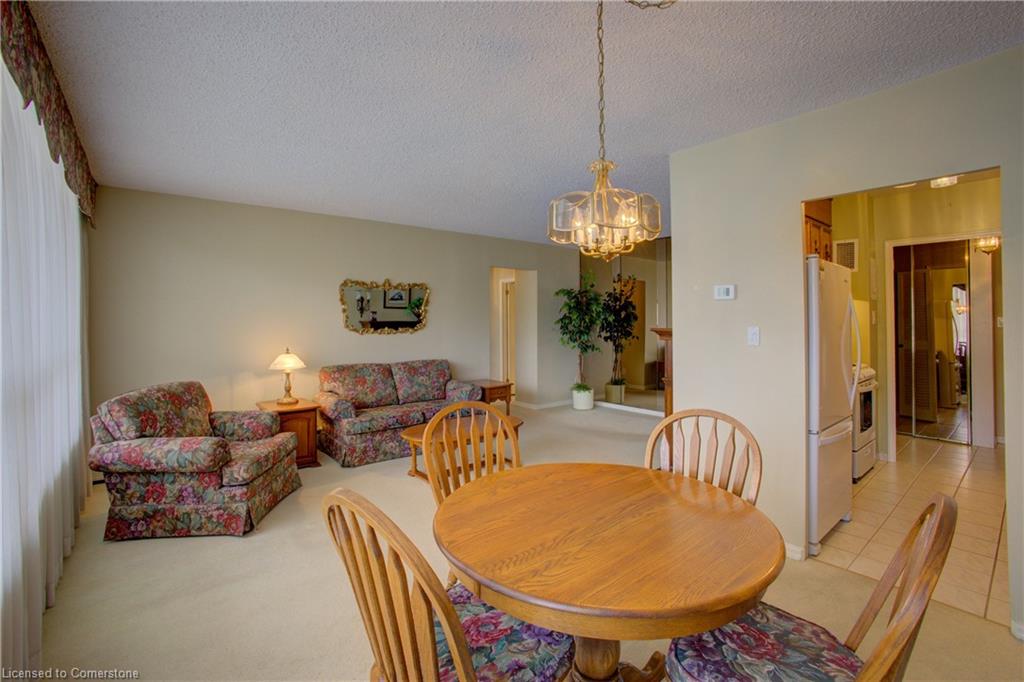 45 Westmount Road N Property Photo 11