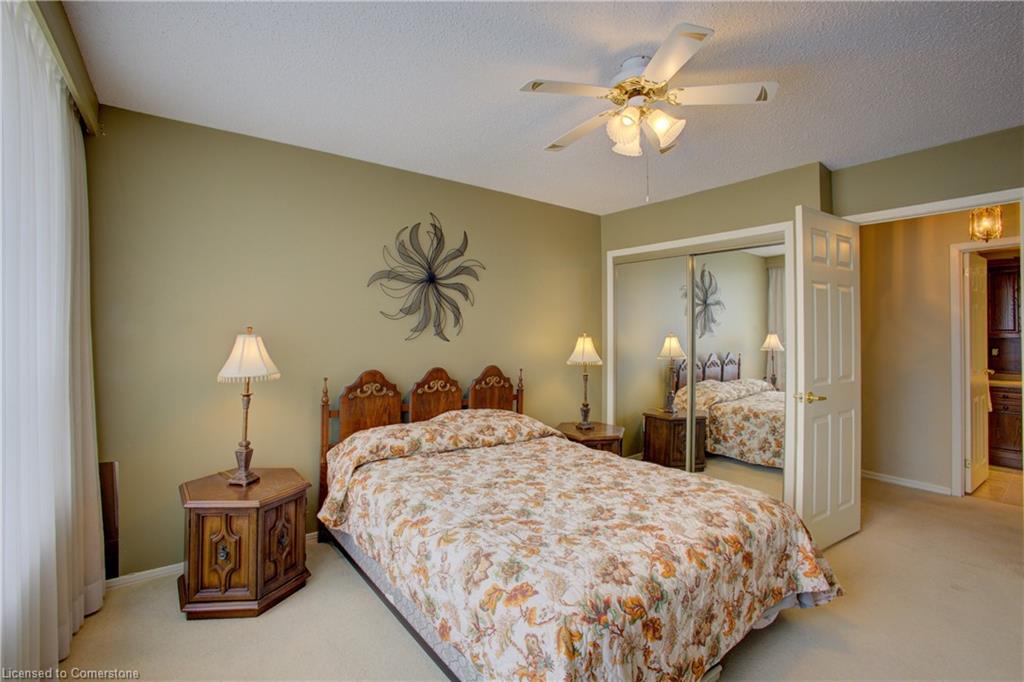 45 Westmount Road N Property Photo 16