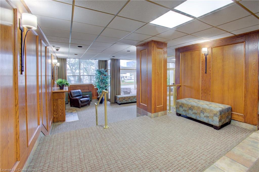 45 Westmount Road N Property Photo 23