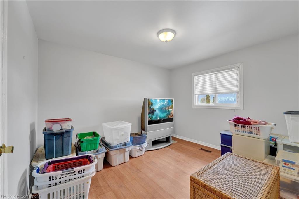 1337 Tudor Crescent Property Photo 15