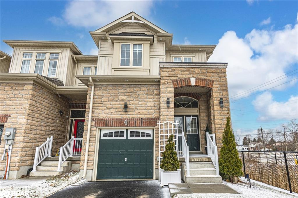 4 Greenwood Drive Property Photo