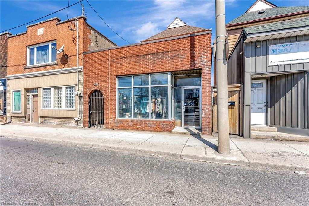 893 Barton Street E Property Photo 1