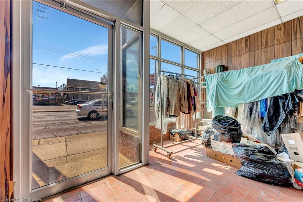 893 Barton Street E Property Photo 7