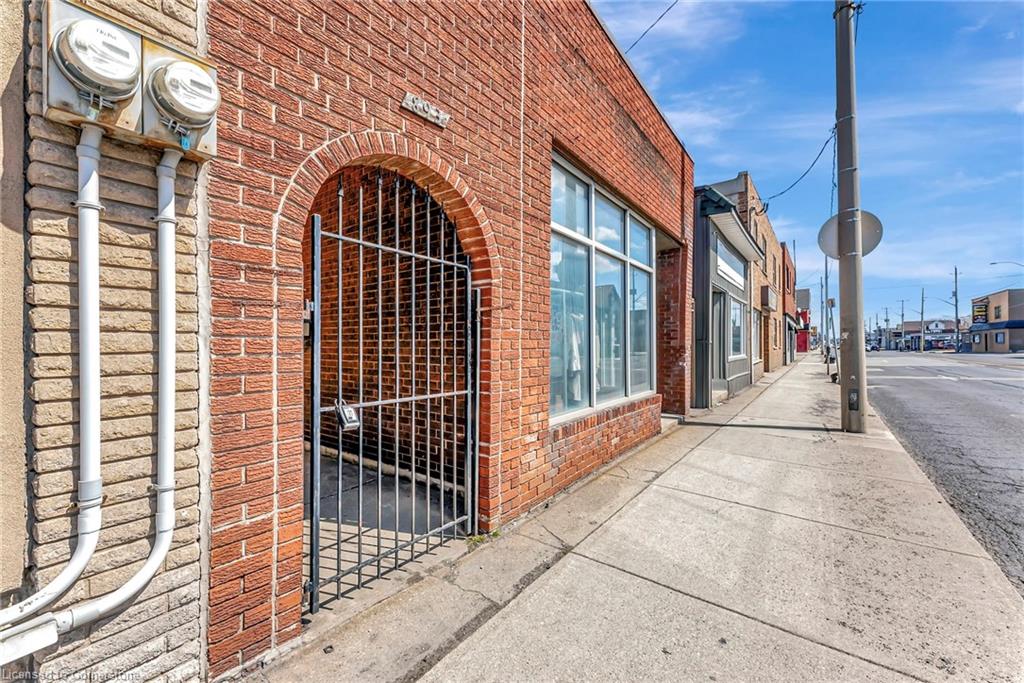893 Barton Street E Property Photo 9