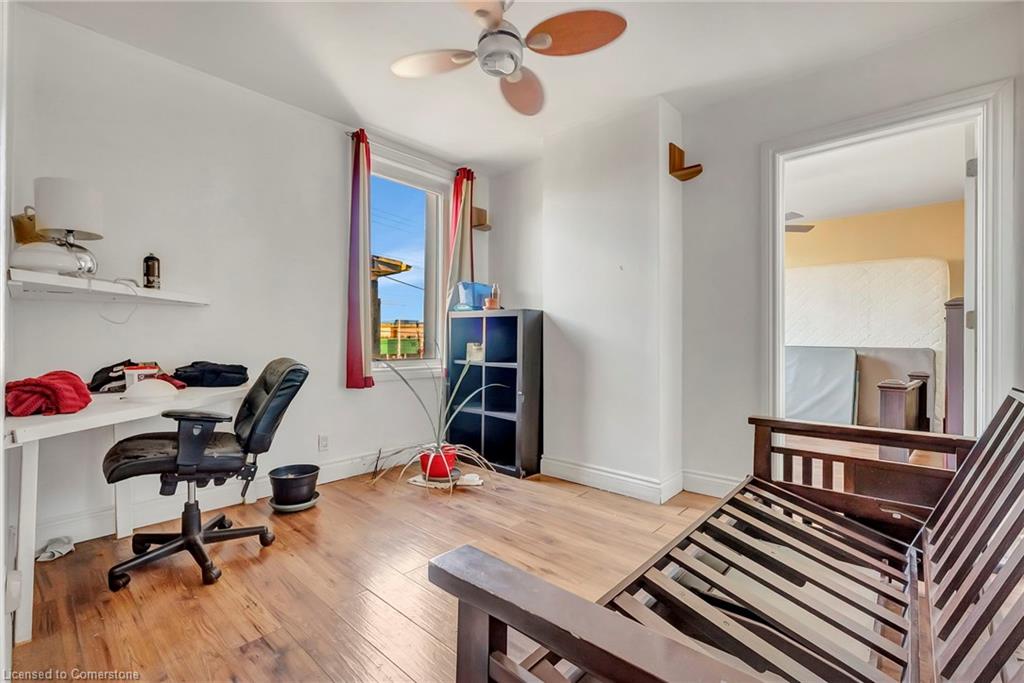 893 Barton Street E Property Photo 17