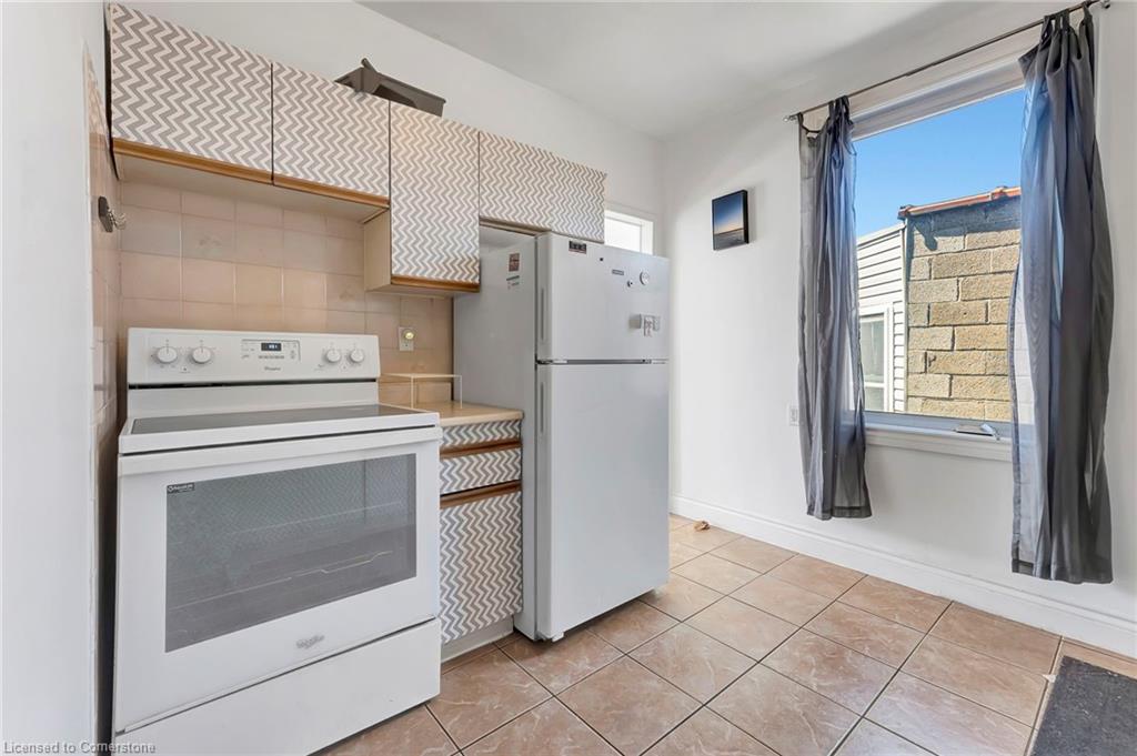 893 Barton Street E Property Photo 20