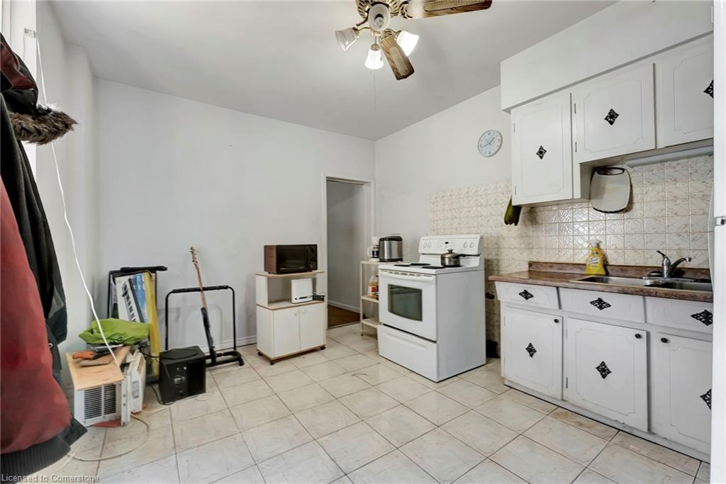 893 Barton Street E Property Photo 31