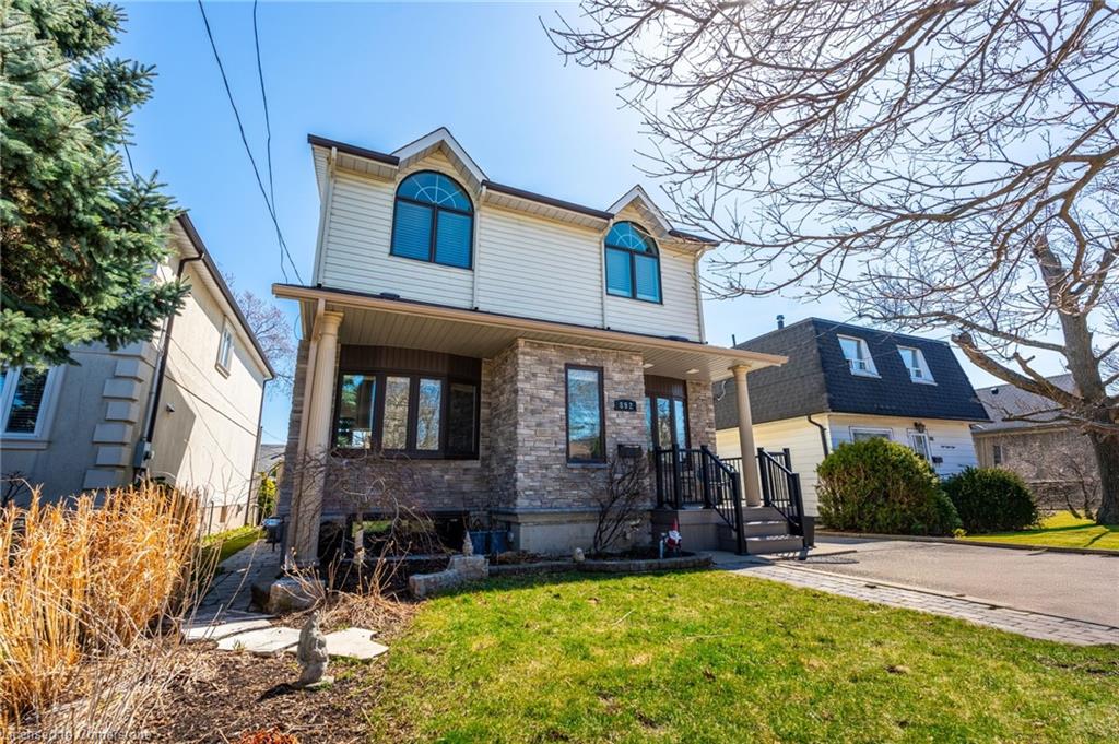 892 Sixth Street Property Photo 1