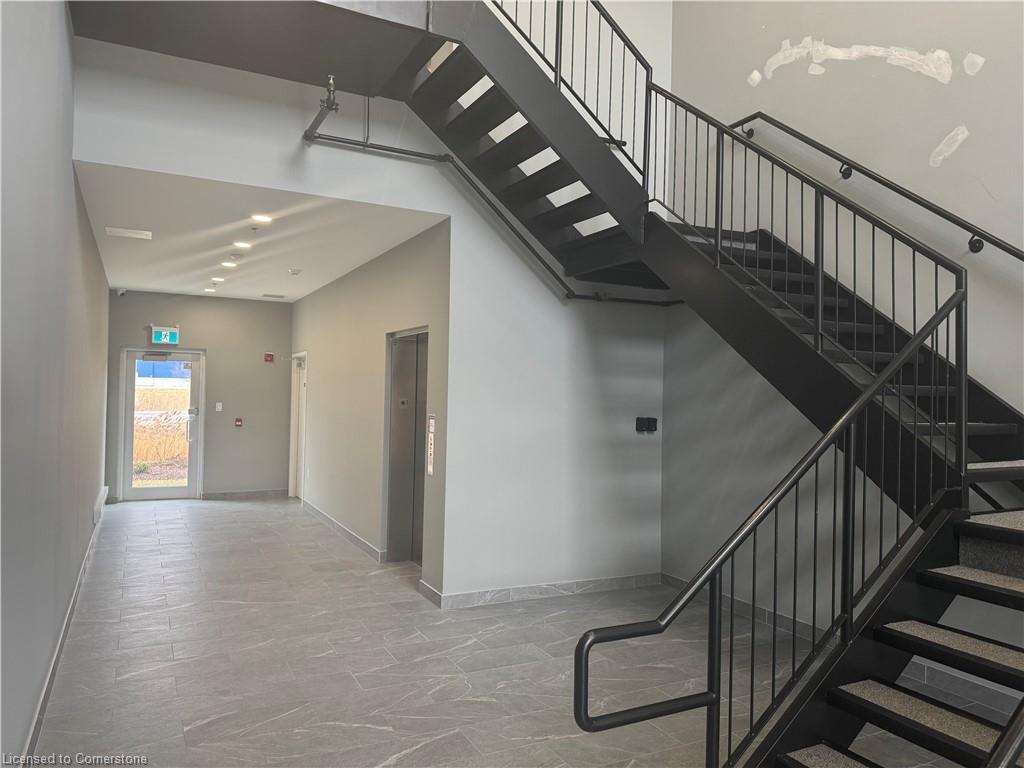 207-1038 Garner Road W Property Photo 2
