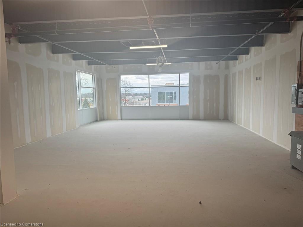 207-1038 Garner Road W Property Photo 5