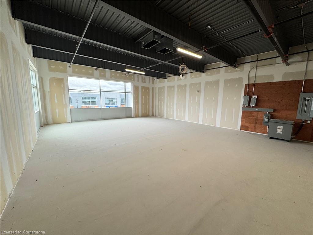 207-1038 Garner Road W Property Photo 8