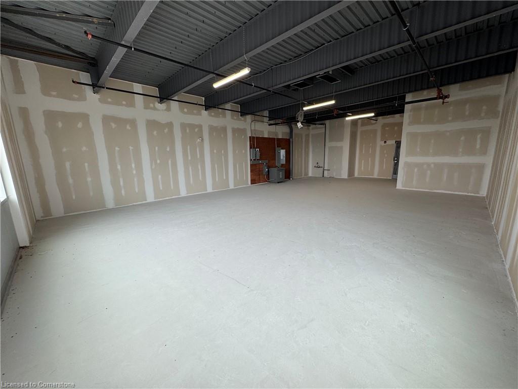 207-1038 Garner Road W Property Photo 9