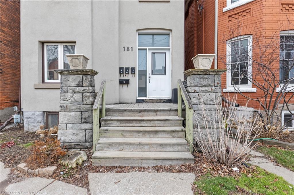 181 West Avenue N Property Photo 3