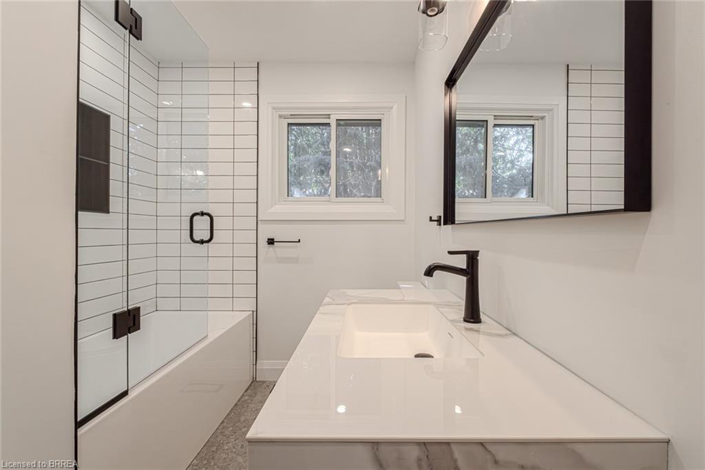 11 Ann Street Property Photo 23