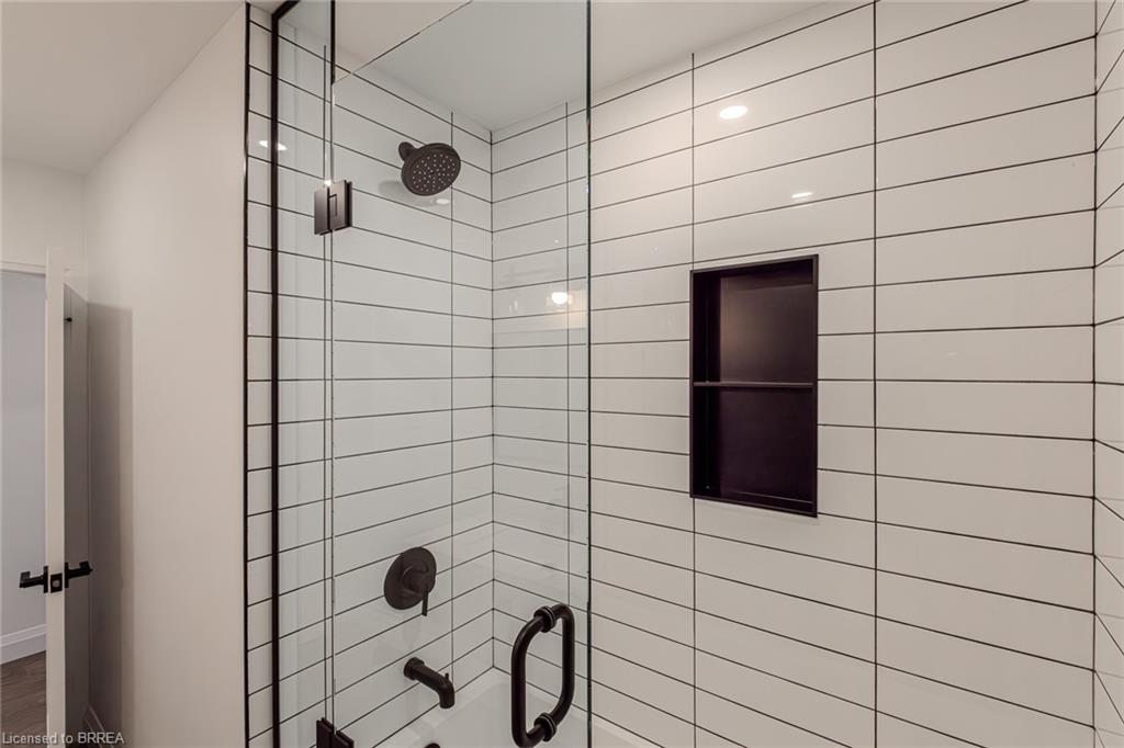 11 Ann Street Property Photo 24