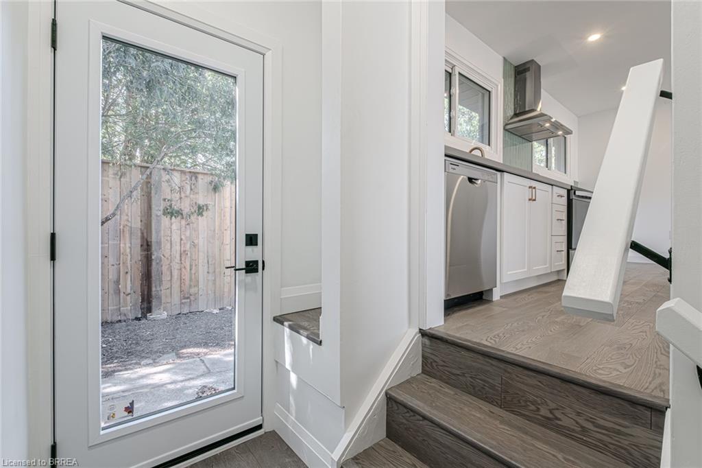 11 Ann Street Property Photo 29